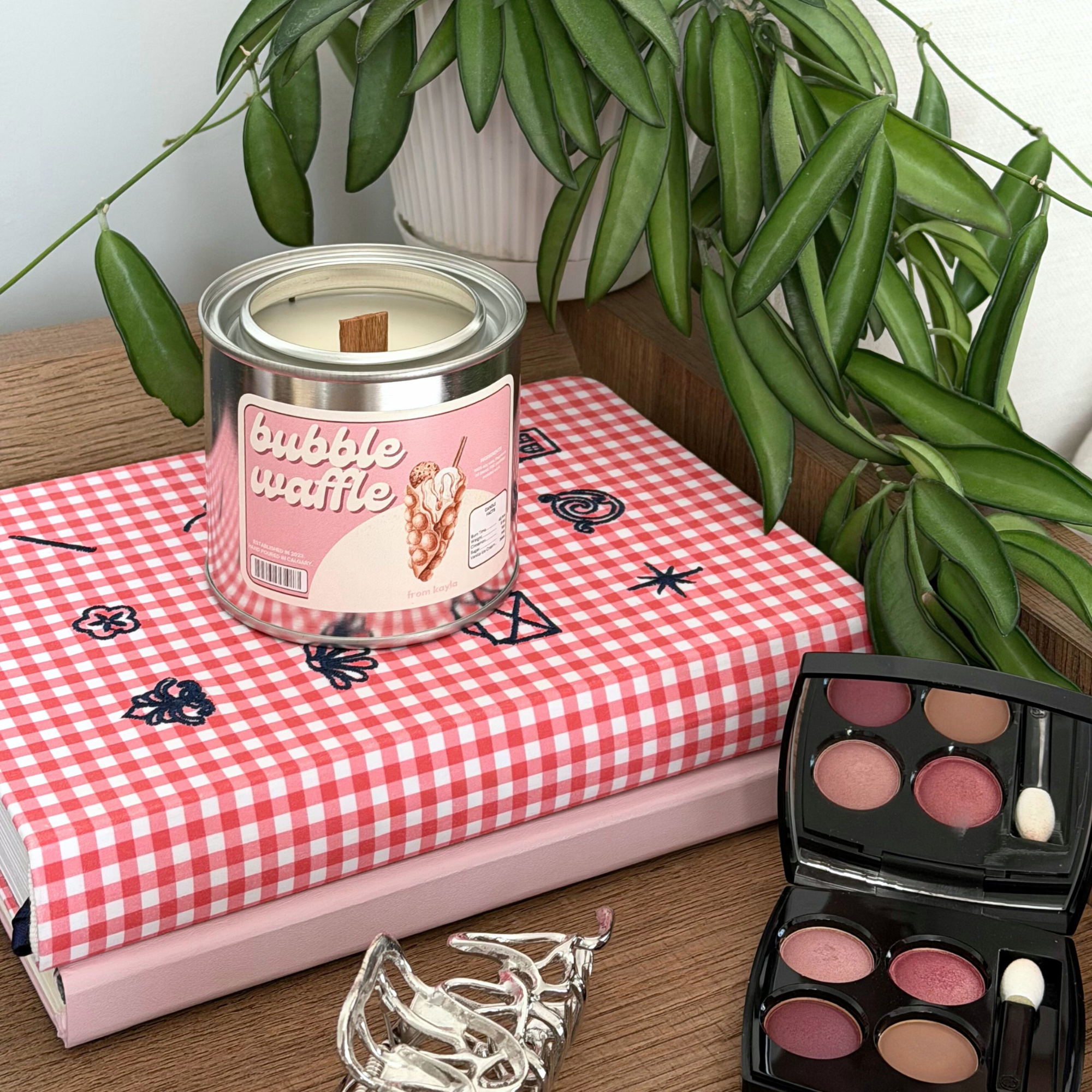 Bubble Waffle Candle